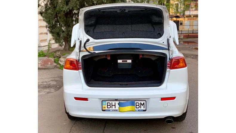 Mitsubishi Lancer 2008 - 10