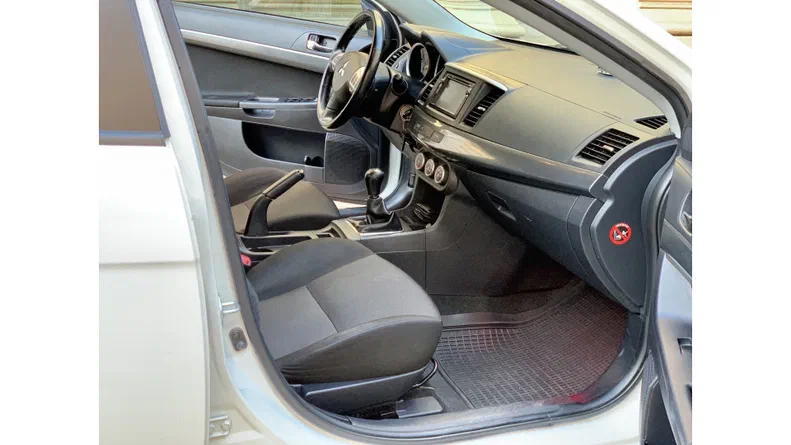 Mitsubishi Lancer 2008 - 16