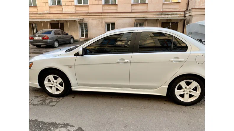 Mitsubishi Lancer 2008 - 5