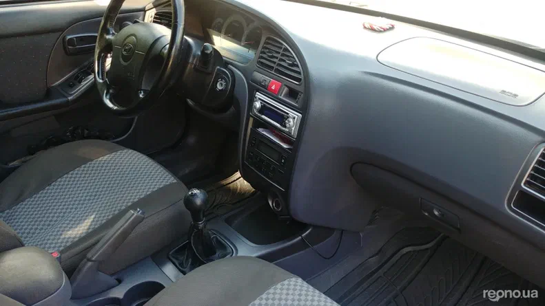 Hyundai Elantra 2003