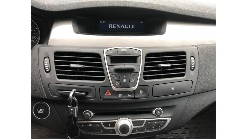 Renault Laguna 2015
