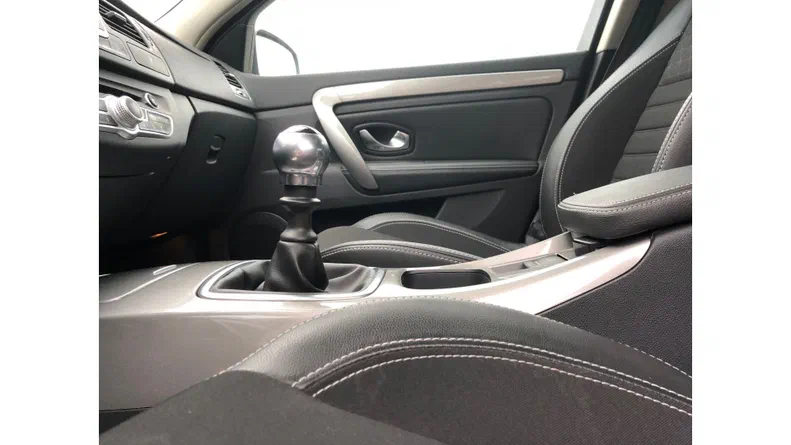 Renault Laguna 2015 - 5