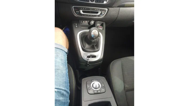 Renault Scenic 2011 - 8