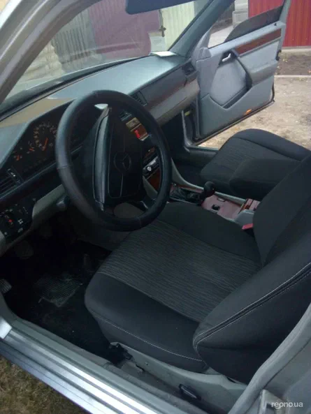 Mercedes-Benz E-Клас 1994 - 12