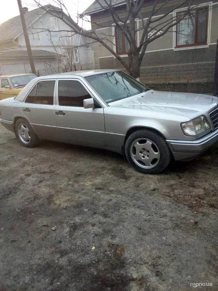 Mercedes-Benz E-Клас 1994 - 6