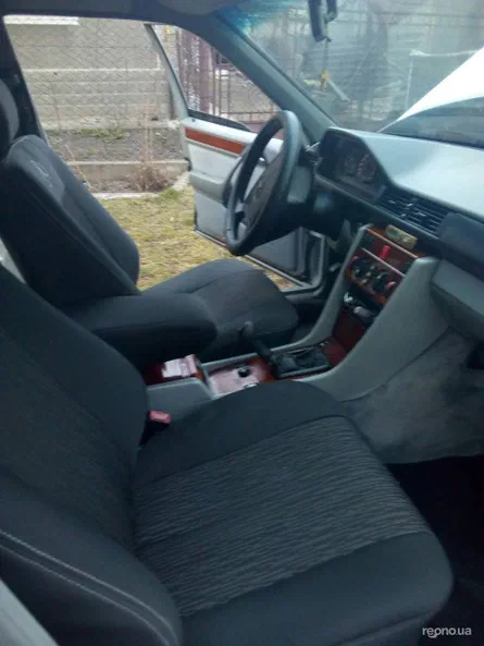 Mercedes-Benz E-Клас 1994 - 9