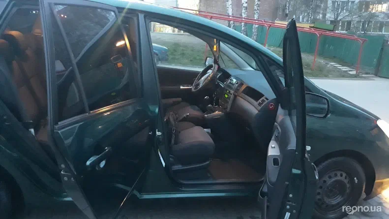 Toyota Verso 2003 - 6