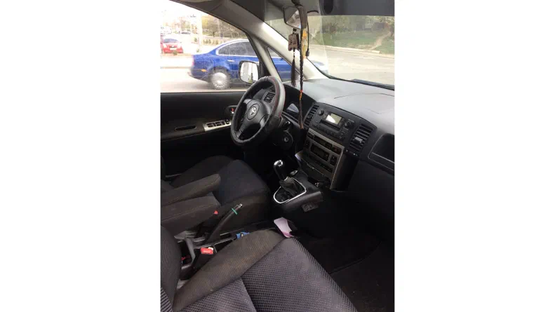 Toyota Verso 2003 - 12