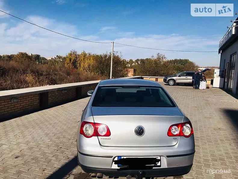 Volkswagen Passat 2005 - 11