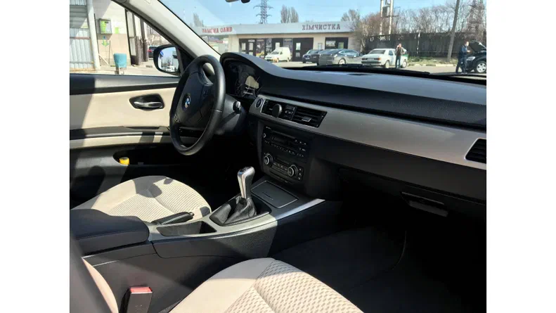 BMW 3 серія 2012 - 9