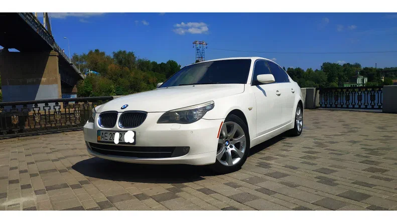 BMW 5 серія 2008 - 7