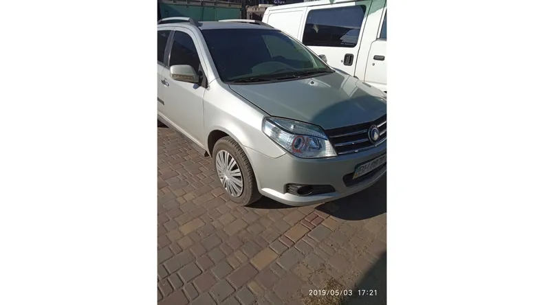 Geely MK CROSS 2013