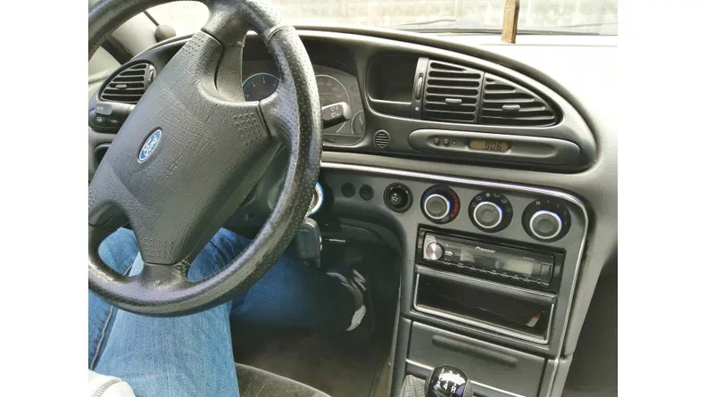Ford Mondeo 1993 - 5