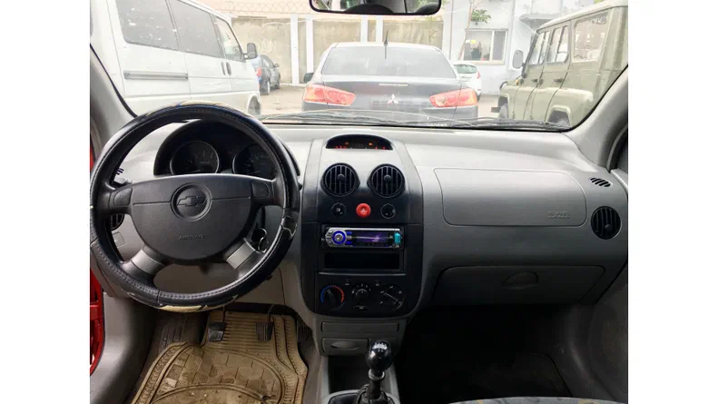Chevrolet Aveo 2005 - 15