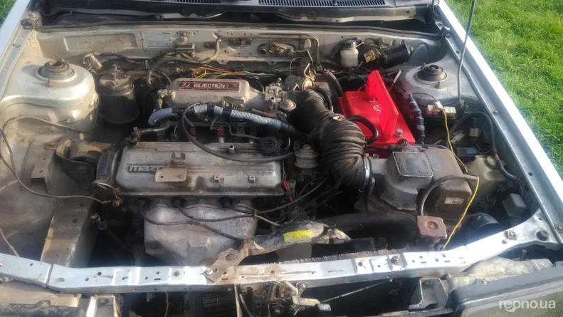 Mazda 323 1986 - 7