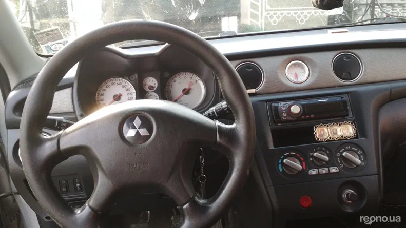 Mitsubishi Outlander 2006