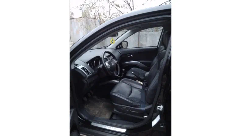 Mitsubishi Outlander 2011 - 6