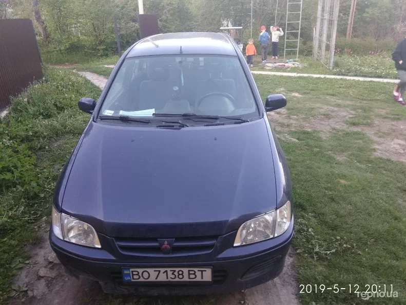 Mitsubishi Space Star 2000