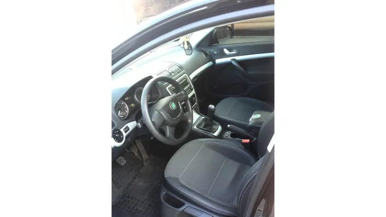 Skoda Octavia 2010 - 5