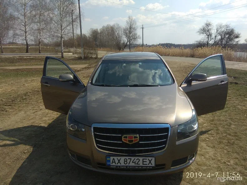 Geely Emgrand EC8 2013