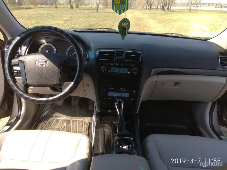 Geely Emgrand EC8 2013 - 10