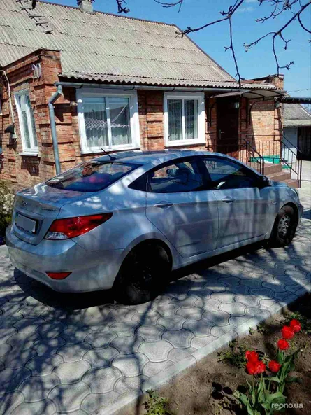 Hyundai Accent 2011