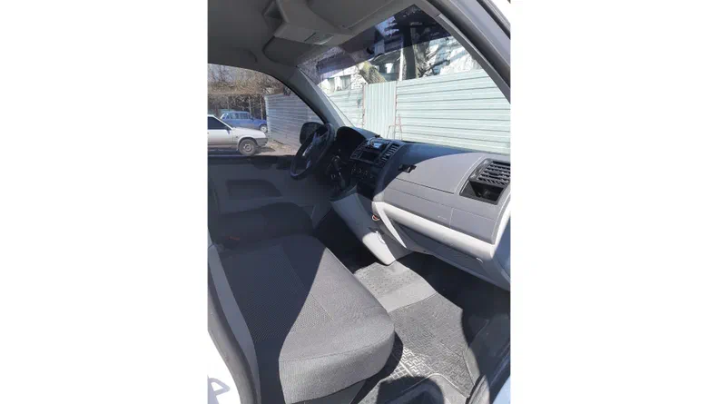 Volkswagen Transporter 2013 - 9