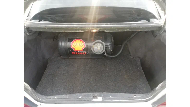 Mercedes-Benz E-Клас 1988 - 15