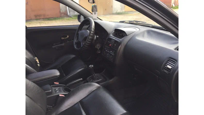 Mitsubishi Carisma 2002 - 6