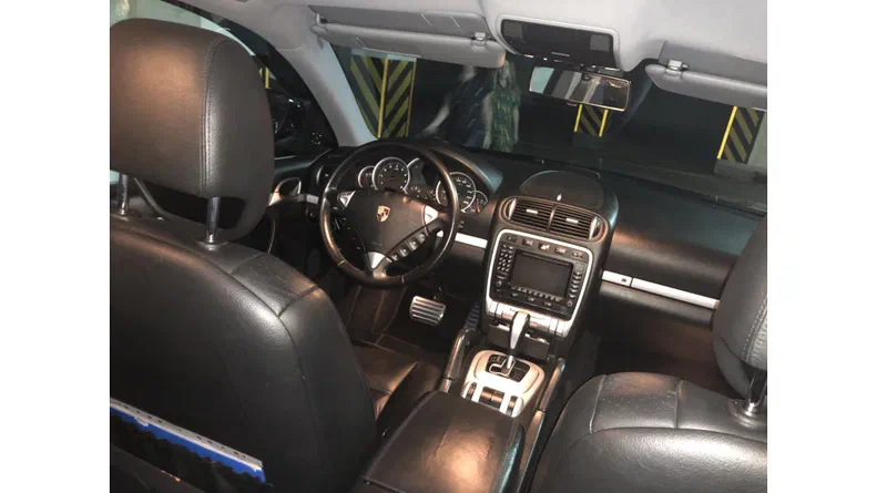 Porsche Cayenne 2005