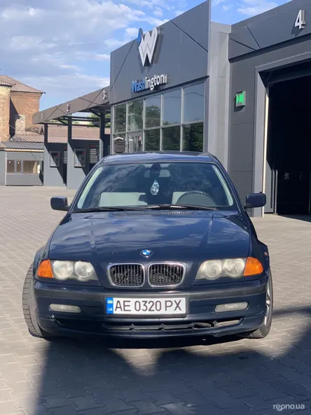 BMW 1-Series 2001