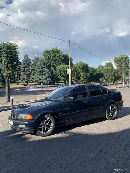 BMW 1-Series 2001