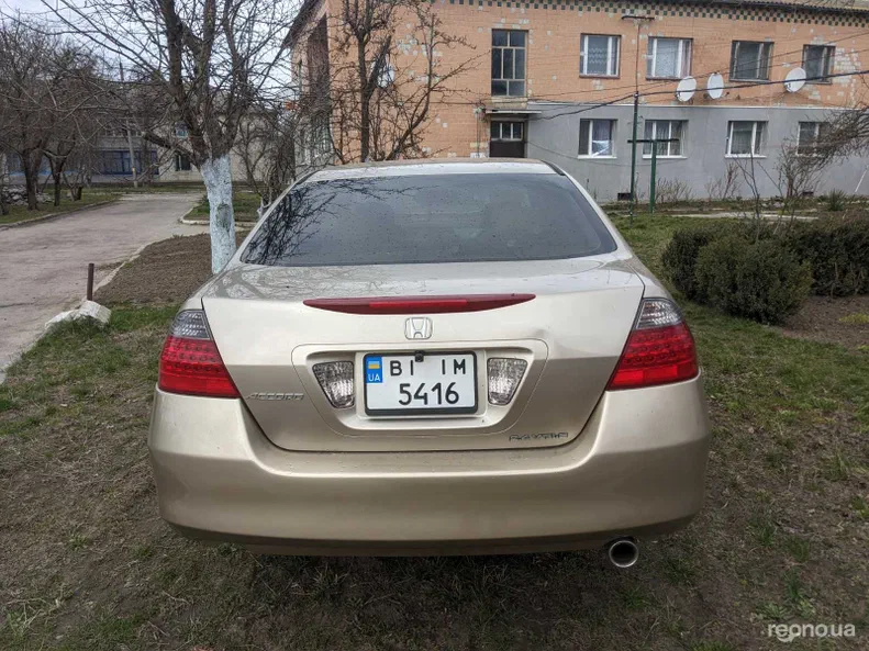 Honda Accord 2006 - 10
