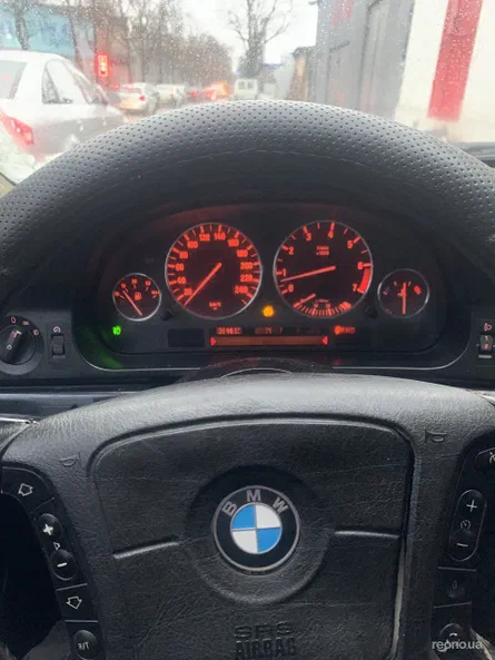 BMW 5 серія 1996 - 10