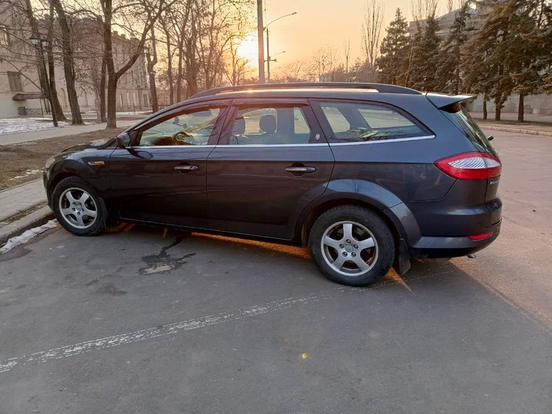 Ford Mondeo 2009 - 18