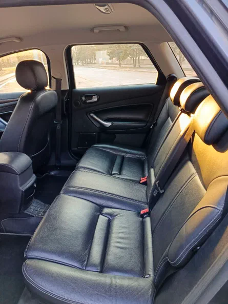 Ford Mondeo 2009 - 9