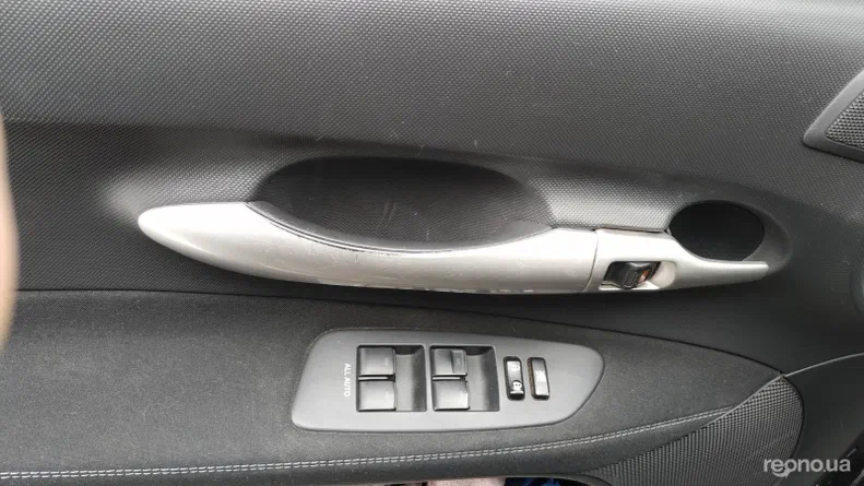 Toyota Auris 2011 - 8