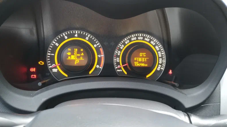 Toyota Auris 2011 - 17