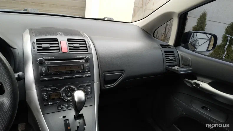 Toyota Auris 2011 - 6