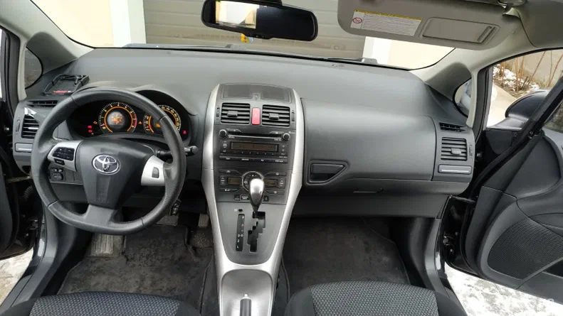 Toyota Auris 2011 - 27