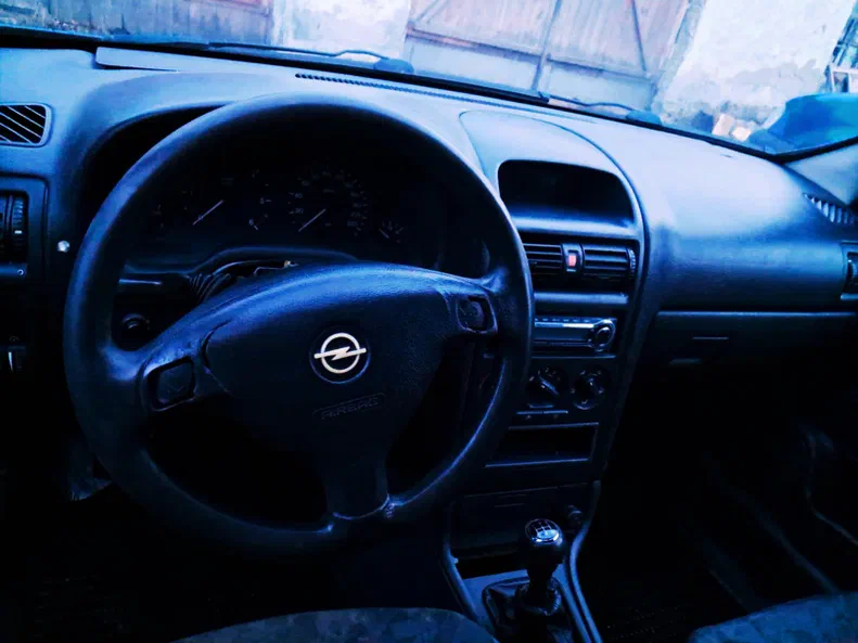 Opel Astra 2000