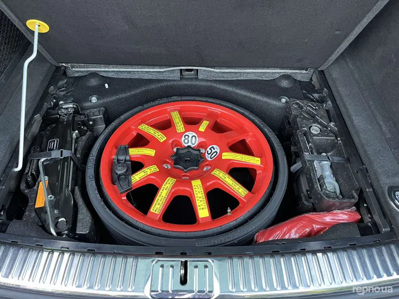 Porsche Cayenne 2012 - 10