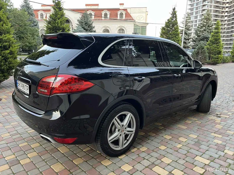 Porsche Cayenne 2012