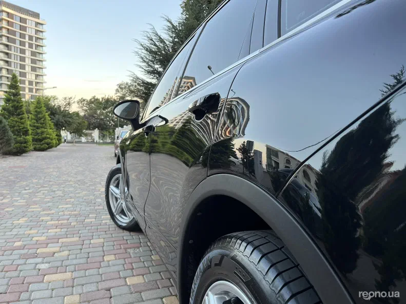 Porsche Cayenne 2012 - 8