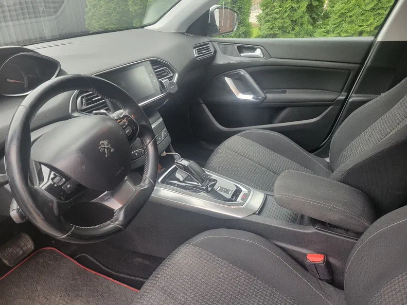 Peugeot 308 2018 - 6