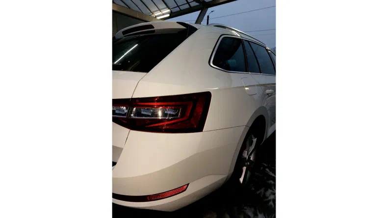 Skoda Superb 2016 - 6