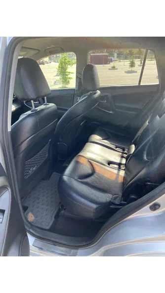 Toyota RAV4 2010 - 35