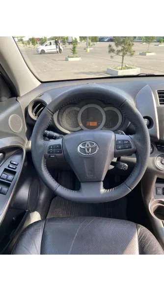 Toyota RAV4 2010 - 27