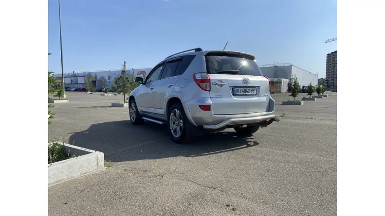 Toyota RAV4 2010 - 23