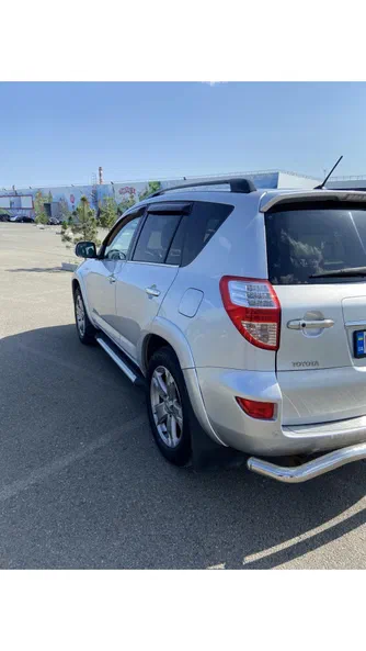 Toyota RAV4 2010